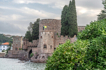 Château de Mandelieu la Napoule sur la Côte d'Azur au soleil couchant