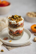© Anne DEL SOCORRO - verre de granola fait maison yaourt et abricot