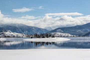 Colorado lake in the winter