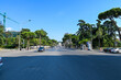 Blick auf die typische Straßenszene in Tirana, Albanien