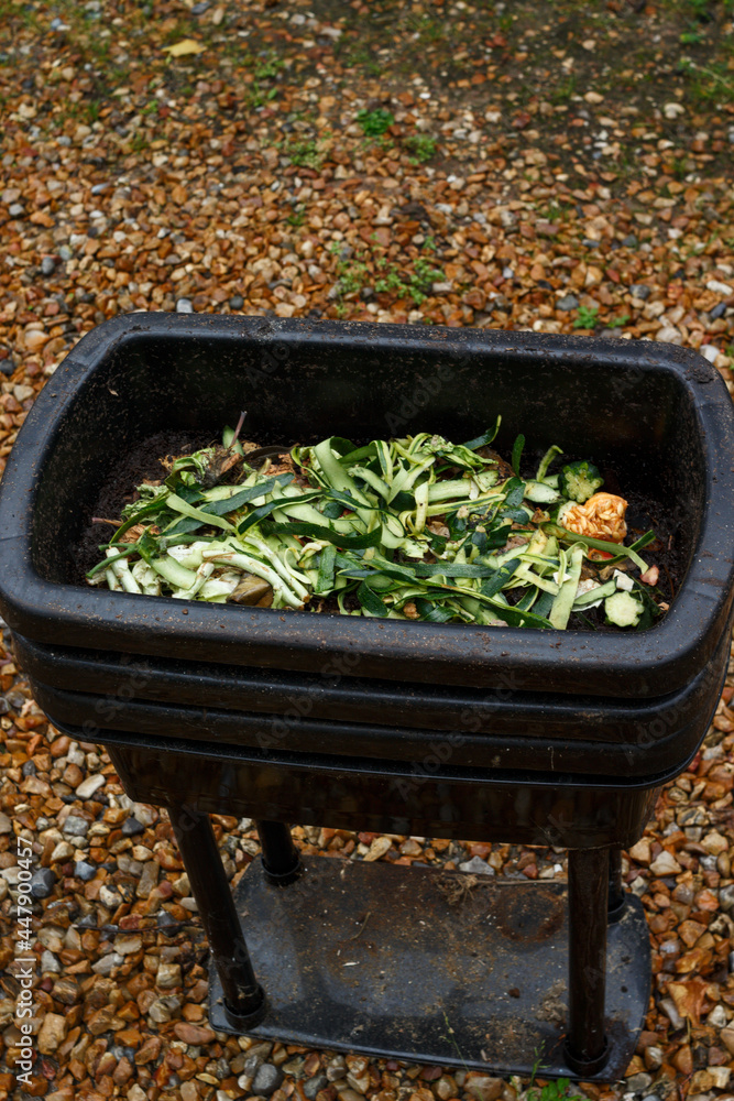 Photo Stock Composting pile of rotting kitchen fruits and vegetable ...