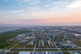 Fototapeta Przestrzenne - chemical plant in city