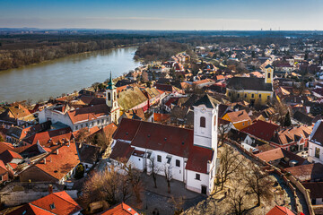 Wall Mural - Szentendre, hungary - Aerial view of the city of Szentendre on a sunny day with Belgrade Serbian Orthodox Cathedral, Saint John the Baptist's Parish Church and clear blue sky