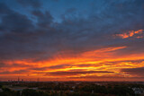Fototapeta Las - 秋の夕焼け雲