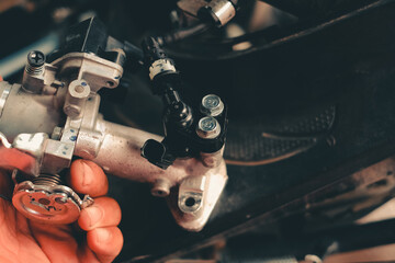 Motorcycle crankshaft checks or repairs of technicians.