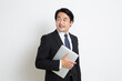 © 浩士 知原 - 中年のサラリーマン日本人男性