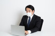 © 浩士 知原 - 中年の日本人サラリーマン男性