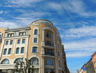 The architecture of buildings in St. Petersburg, an old unified building. Beautiful houses of St. Petersburg. The urban landscape created under Peter the Great.