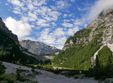 Fototapeta  - scenico panorama estivo delle Dolomiti in Val Badia
