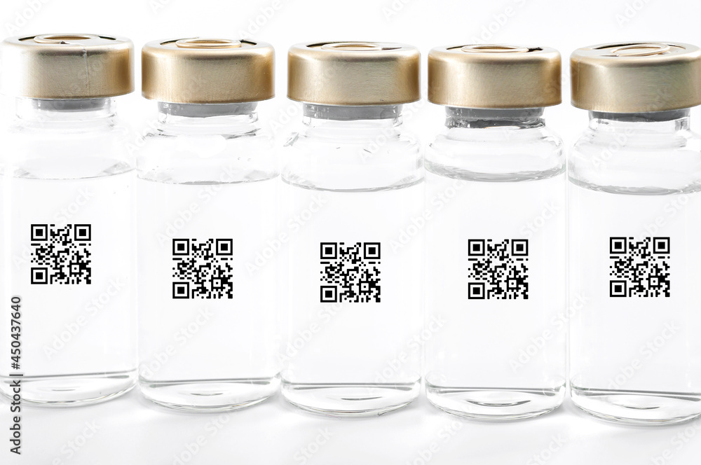 Foto de Stock Proof of immunization, vaccination certificate and ...