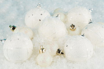 Poster - white christmas balls