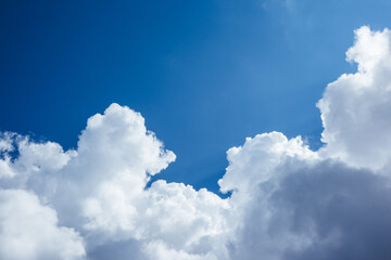 Poster - Spectacular blue sky with white fluffy clouds in sunny day.