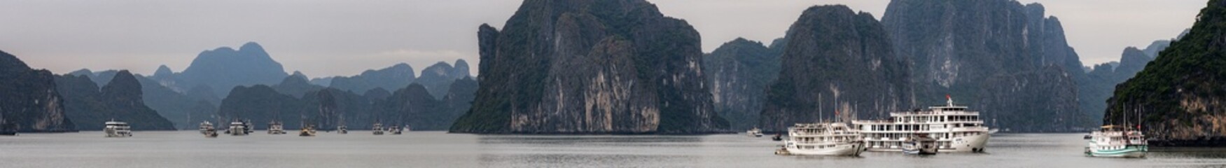 Sticker - Halong Bay panorama