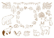 秋の森と動物たちのイラストセット　手描き線画