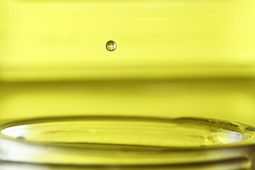 Wall Mural - Macro shot of oil droplet