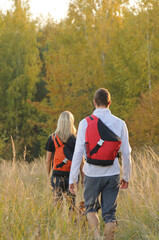 Poster - Unterwegs in herbstlicher Landschaft