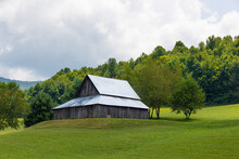 Barn On A Hillside In Rural Tennessee, USA