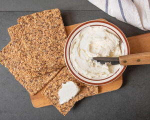 Canvas Print - Healthy crackers and cream cheese