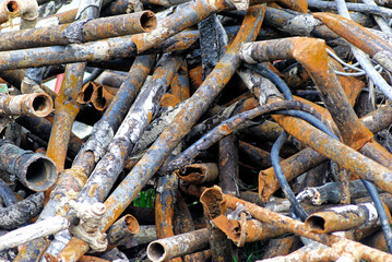 Canvas Print - Close up of old rusty dirty pieces of small pumps and tubes