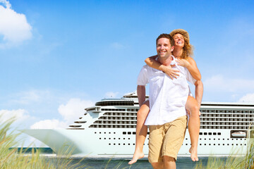 Wall Mural - Couple Beach Cruise Vacation Holiday Leisure Summer Concept