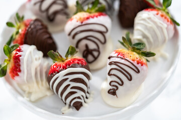 Wall Mural - Chocolate dipped strawberries