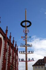 Canvas Print - Maibaum an der Marienkapelle in Würzburg