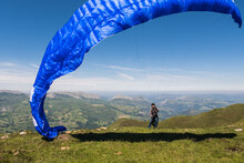 Paraglider Reverse Launching