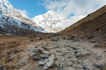 Canvas Print - Track to Annapurna Base Camp and Mount Annapurna South, Annapurna Conservation Area, Himalaya, Nepal.