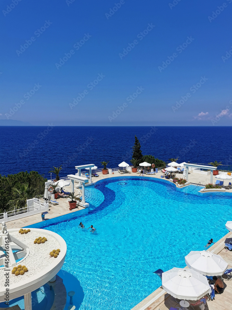 Pool mit Meerblick in Kuşadası