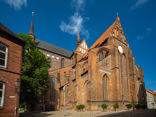 Wall Mural - sightseeing tour in Wismar, old toen and harbour