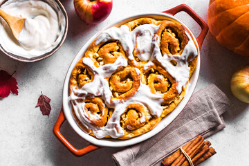 Poster - Pumpkin apples cinnamon rolls