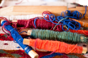 Canvas Print - Closeup shot of colorful cotton threads for sewing