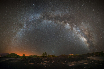 the milky way over the cumbre vieja on la palma