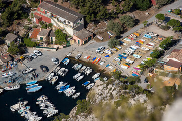 Port de plaisance de la Callanque de morgiou (cassis - Marseille) vue du ciel