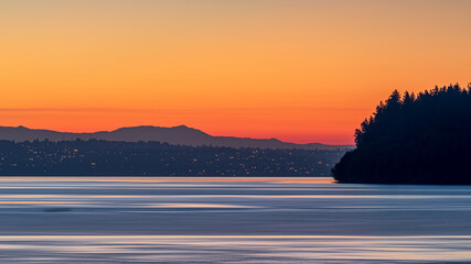 Wall Mural - sunrise over the cascades