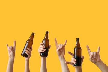 Wall Mural - Hands with beer showing 