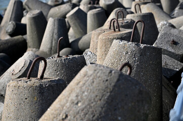 Poster - Concrete breakwaters