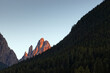 Der Gipfel des Zwölferkofels in den Sextner Dolimten im letzten Tageslicht, Pustertal, Südtirol, Alpen, Italien, Europa