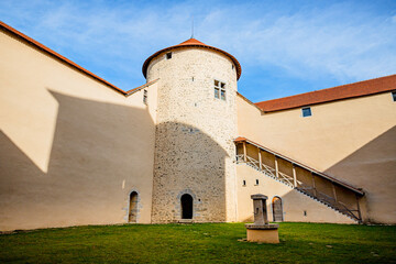  Cour intérieur du Château des Allymes