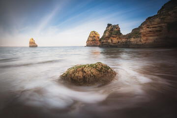 Canvas Print - Beautiful Rock on Praia do Camilo Beach - Long Exposure shot - Lagos, Algarve, Portugal