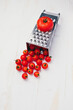 © Superingo - Tomaten mit Gemüsehobel