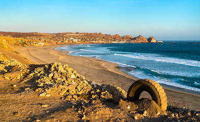 Canvas Print - Scenery of the Pacific Coast of Peru at Chala