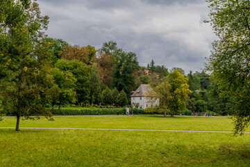 Wall Mural - Herbstlicher Spaziergang durch die Klassiker Stadt Weimar und ihren wunderschönen Park an der Ilm - Thüringen