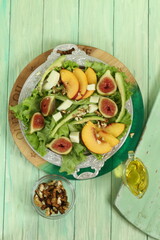 Wall Mural - Salad with fig and goat cheese