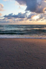 Canvas Print - sunrise on the beach