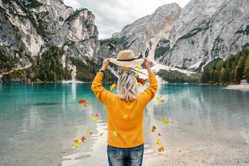 Wall Mural - Berge und Herbst