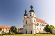 Austria, Burgenland, Frauenkirchen, Basilica Maria Geburt