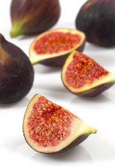 Wall Mural - fresh figs isolated on white background