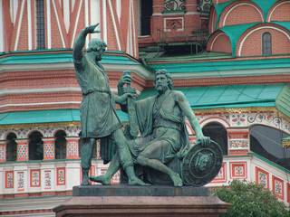 Canvas Print - Closeup shot of beautiful statues of Saint Basil's Cathedral Tverskoy, Russia