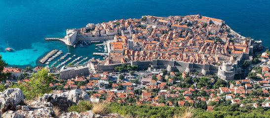 Fototapete - Aerial panorama of old town of Dubrovnik Croatia.